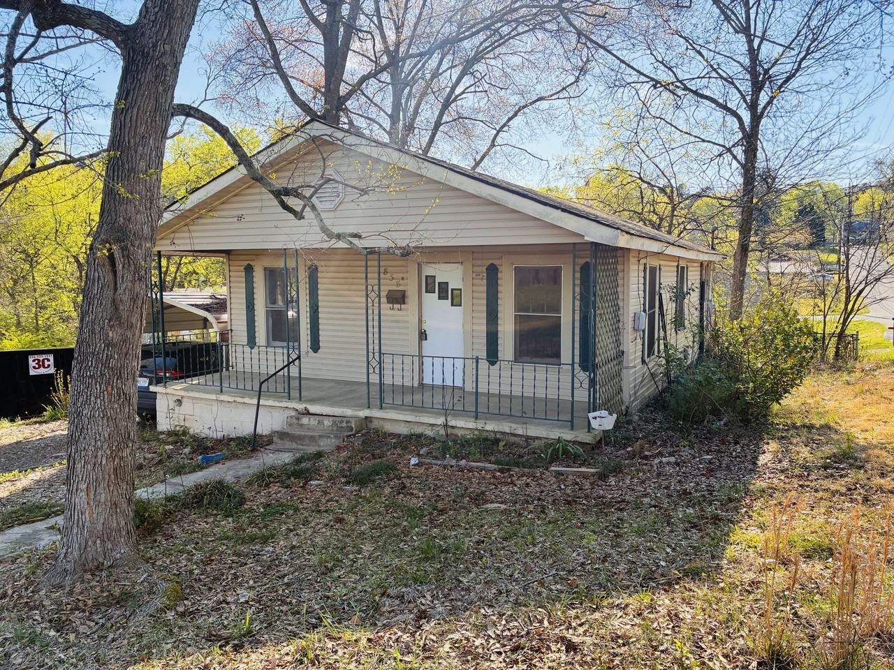 838 N 34th St #1 - Photo 2 of 17