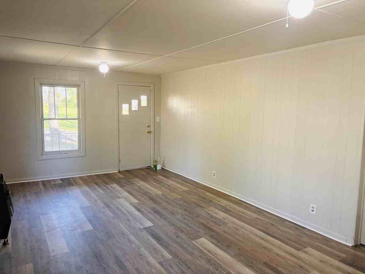 838 N 34th St #1 - Photo 5 of 17