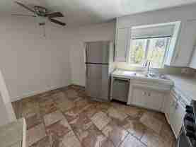 b1622 - Photo 1 of 1