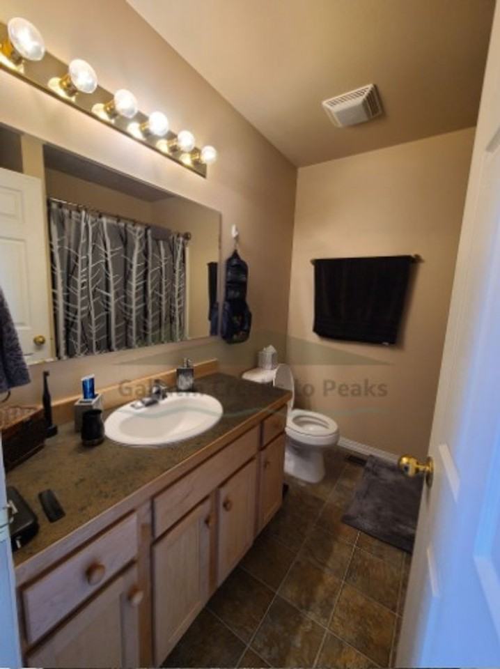 877 Rogers Way - Photo 4 of 19