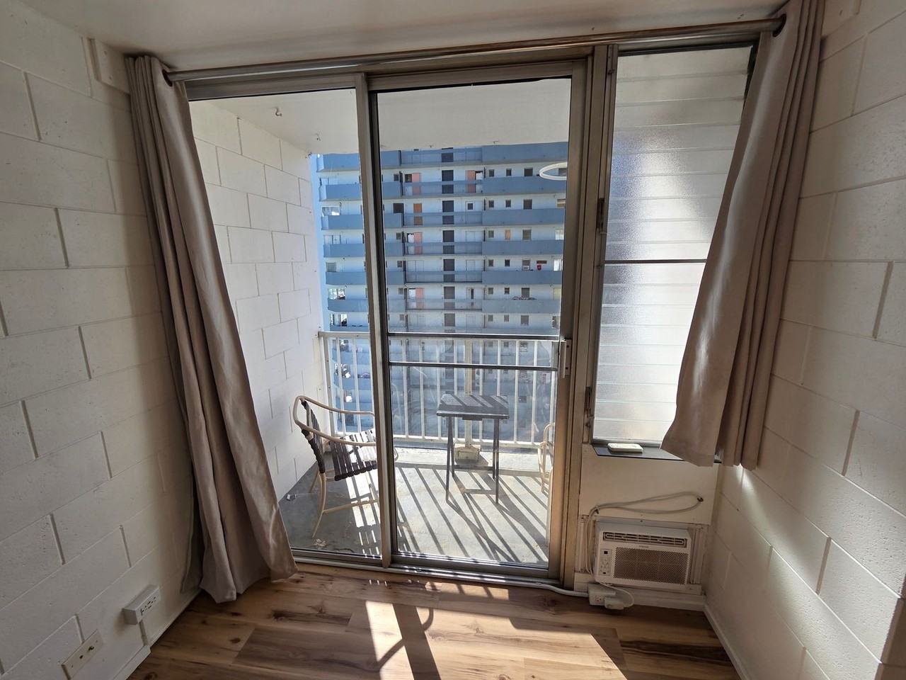 2509 Ala Wai Blvd #805 - Photo 4 of 31