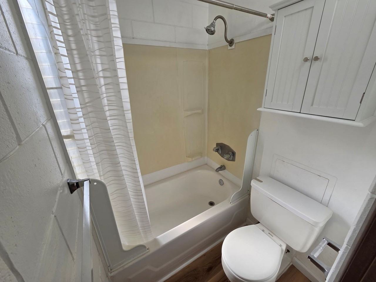 2509 Ala Wai Blvd #805 - Photo 5 of 31