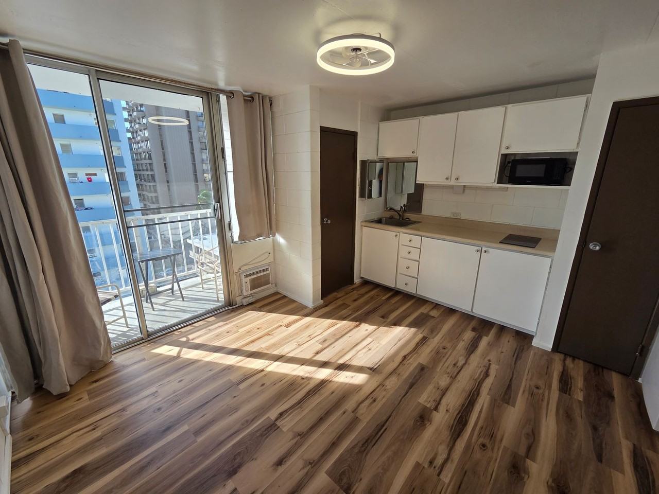 2509 Ala Wai Blvd #805 - Photo 2 of 31