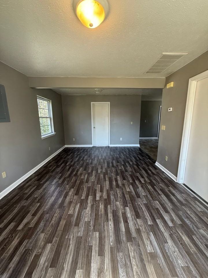 1717 W Thoman St - Photo 7 of 12