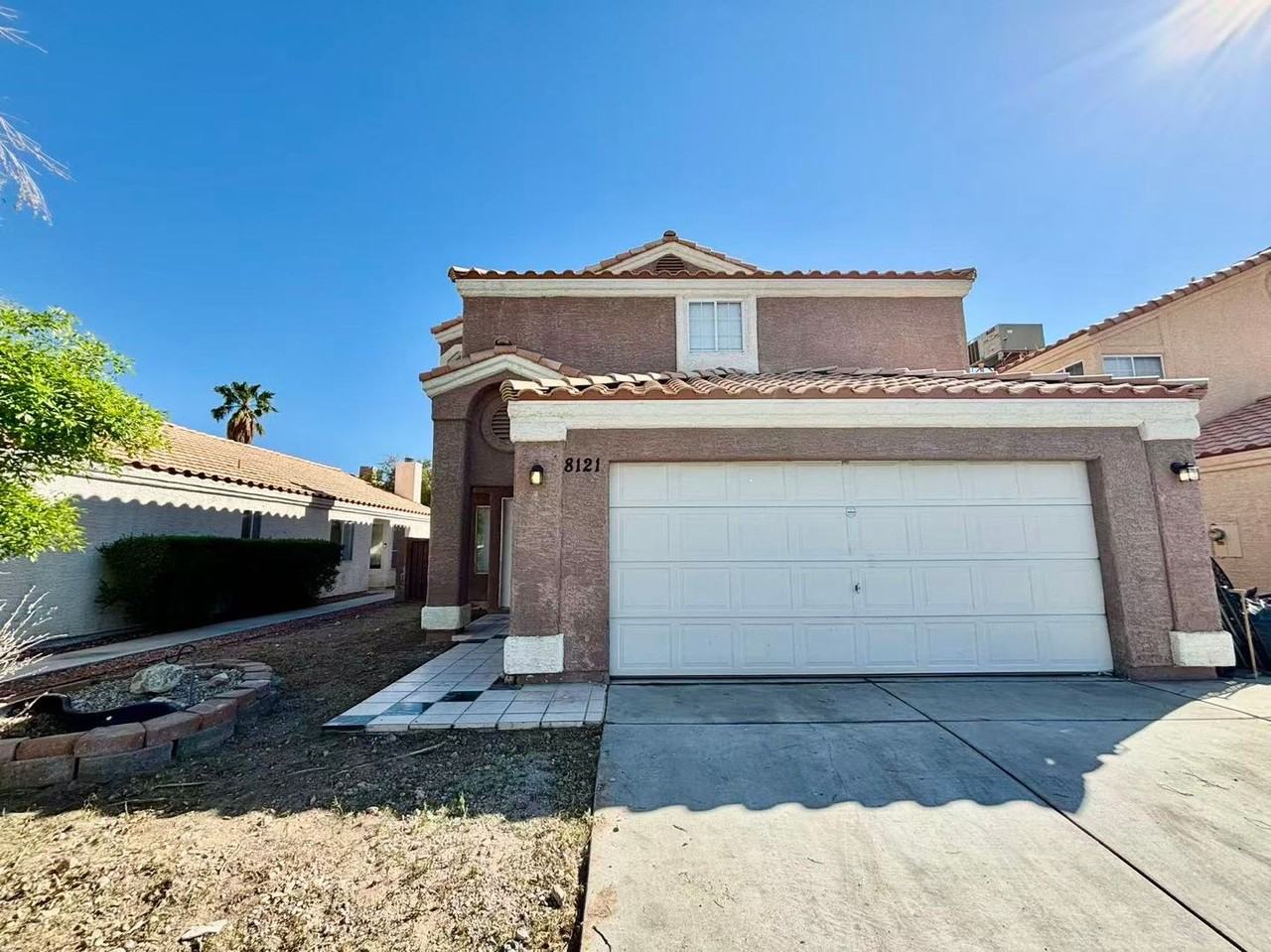 8121 Hercules Dr - Photo 2 of 18