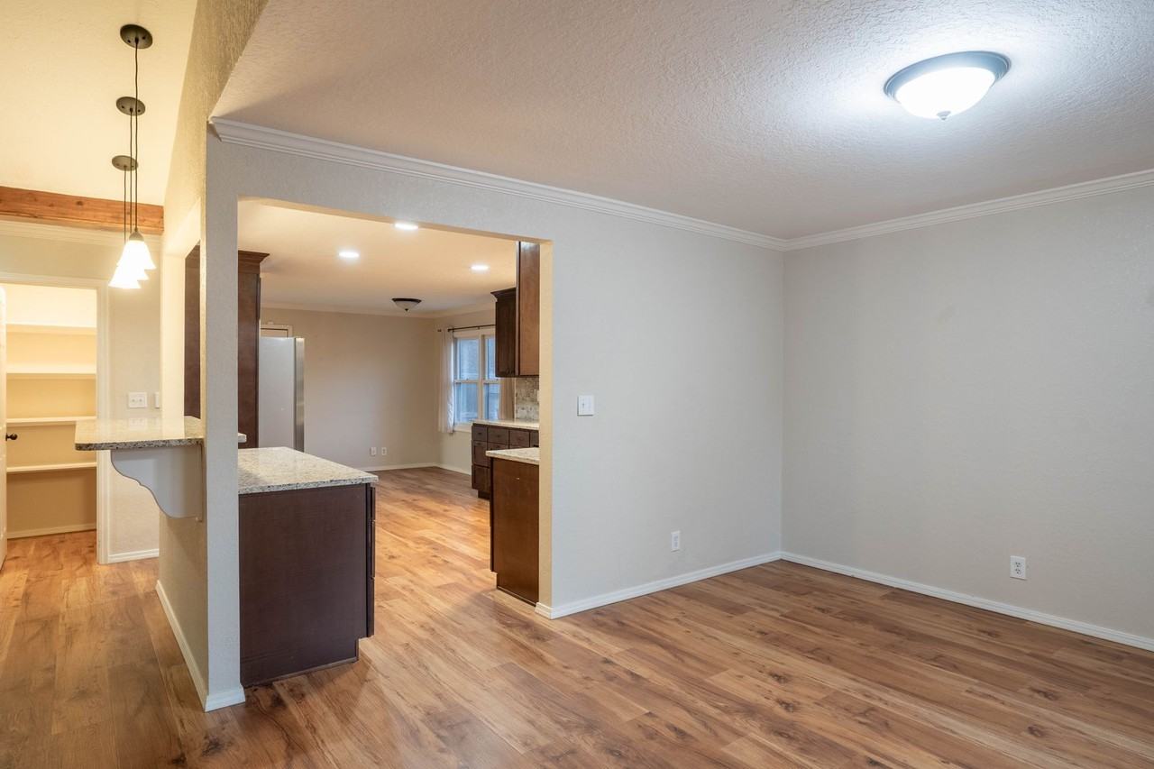 7304 E 61st Pl - Photo 4 of 26