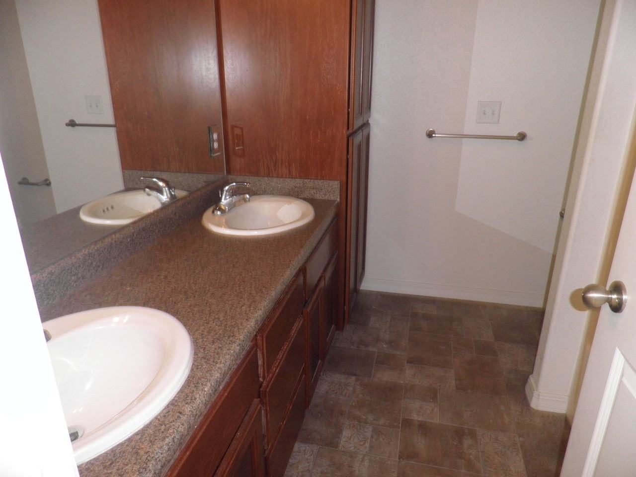 362 Jans Ct - Photo 7 of 8