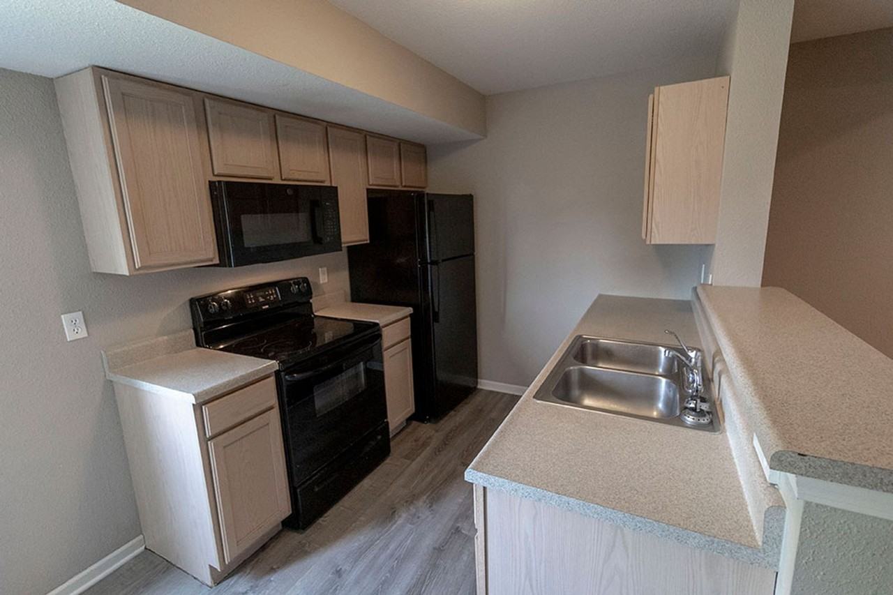 4001 Snowy Owl Dr - Photo 7 of 35