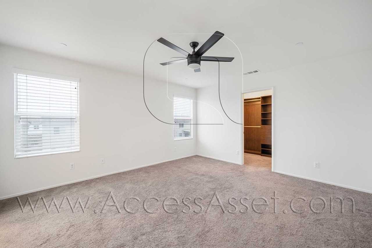 30022 Cottage Ln - Photo 5 of 26