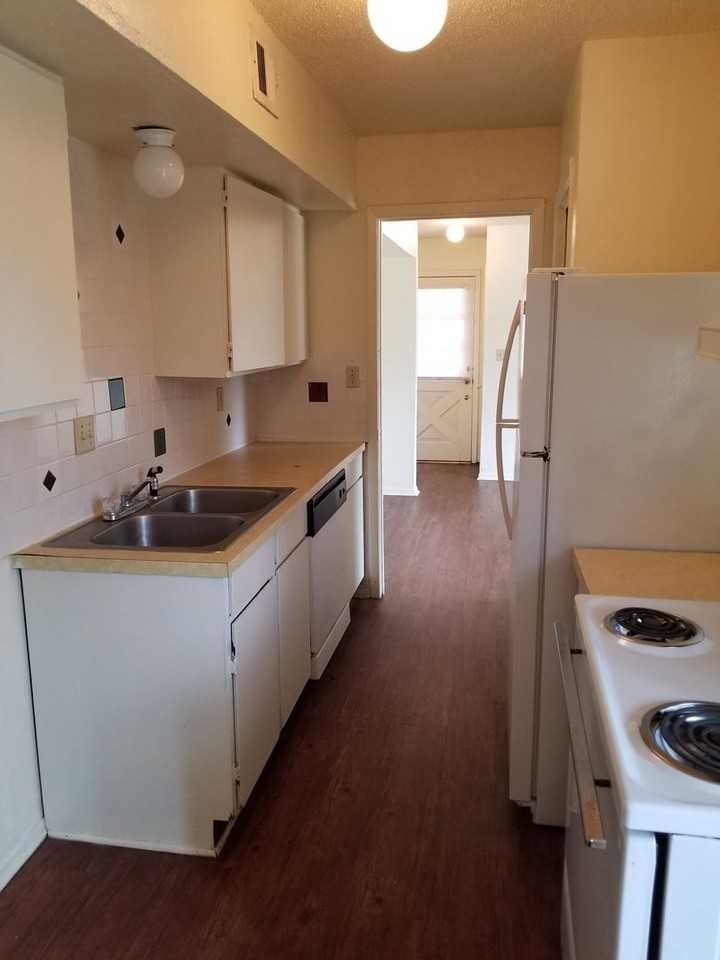 1103 Holik Dr Apt A - Photo 5 of 15