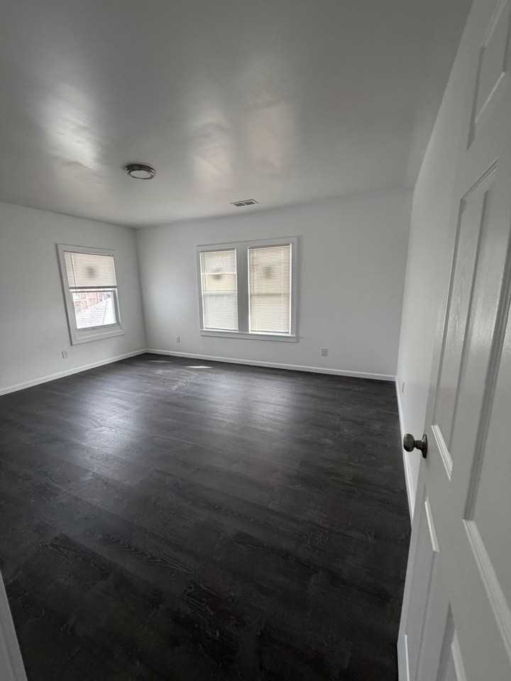 3250 Webb St - Photo 7 of 10