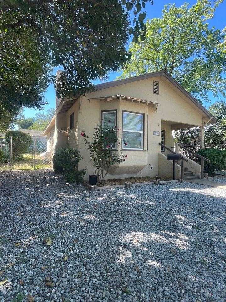 990 West St - Photo 2 of 39