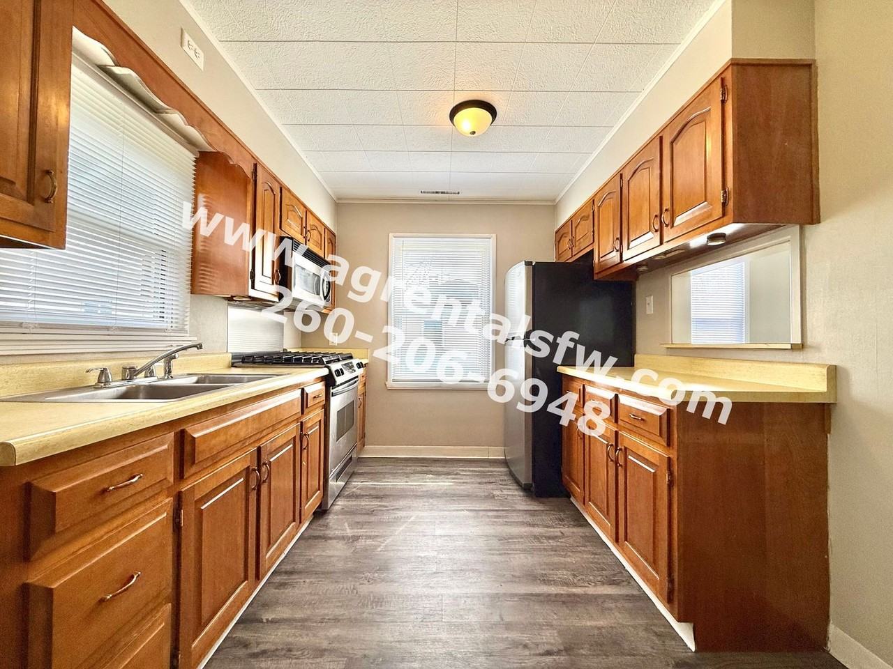 4603 Standish Dr - Photo 4 of 11