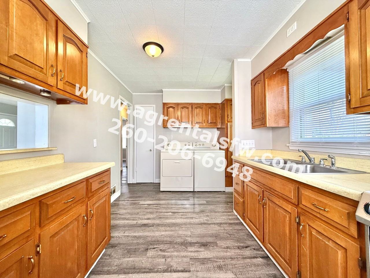 4603 Standish Dr - Photo 5 of 11