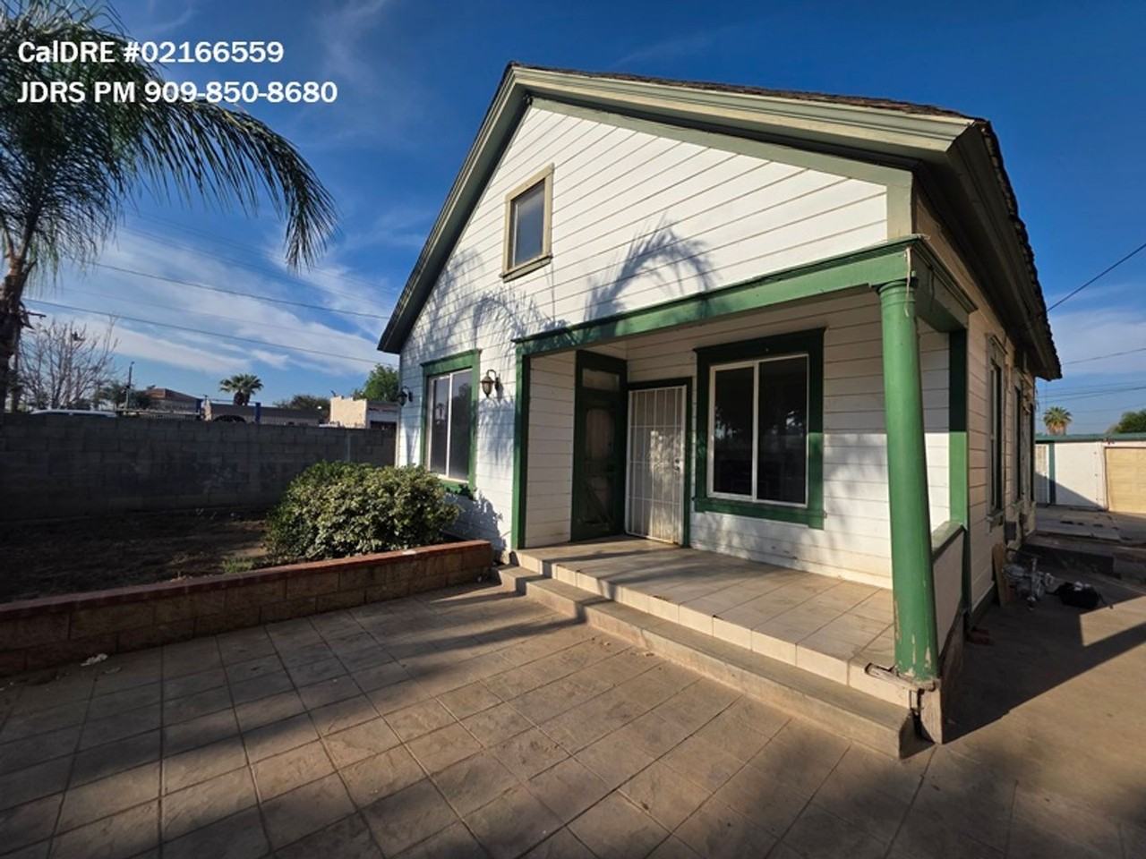 3753 Eucalyptus Ave - Photo 2 of 11