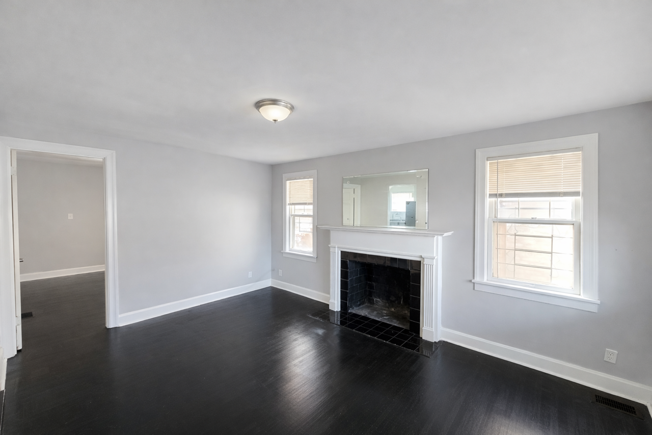 1908 W Market St - Photo 2 of 5