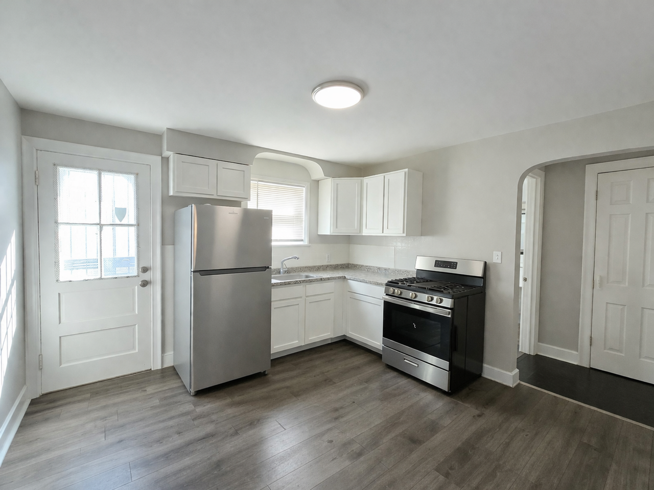 1908 W Market St - Photo 3 of 5