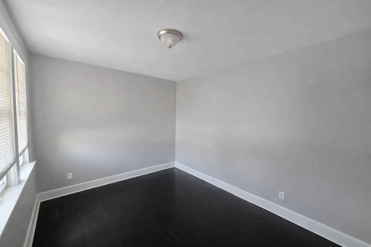 1908 W Market St - Photo 5 of 5