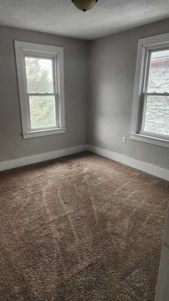 910 Scott Ave - Photo 5 of 6