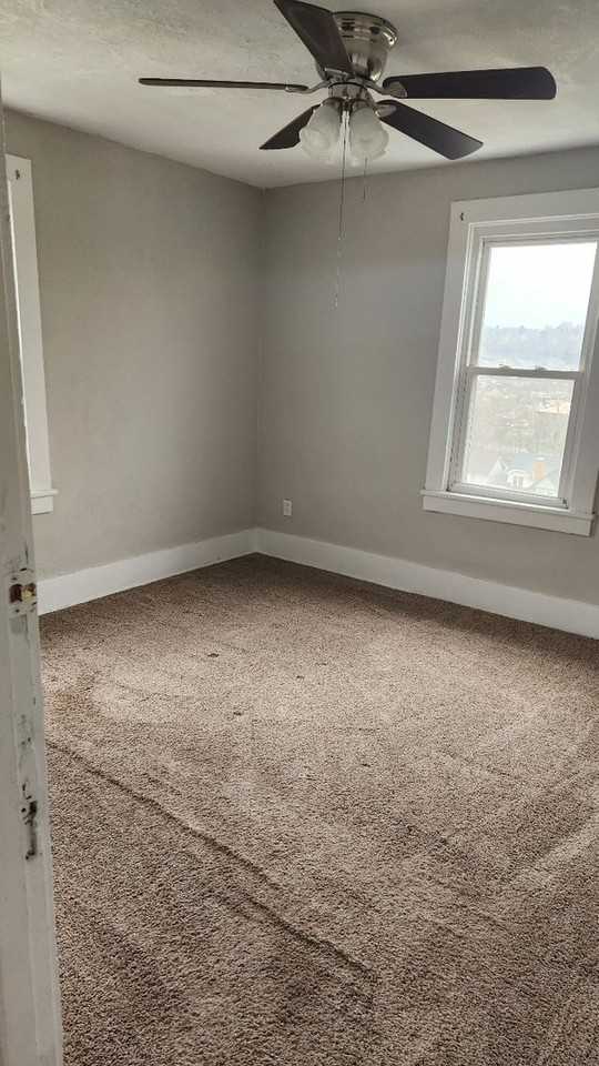 910 Scott Ave - Photo 6 of 6