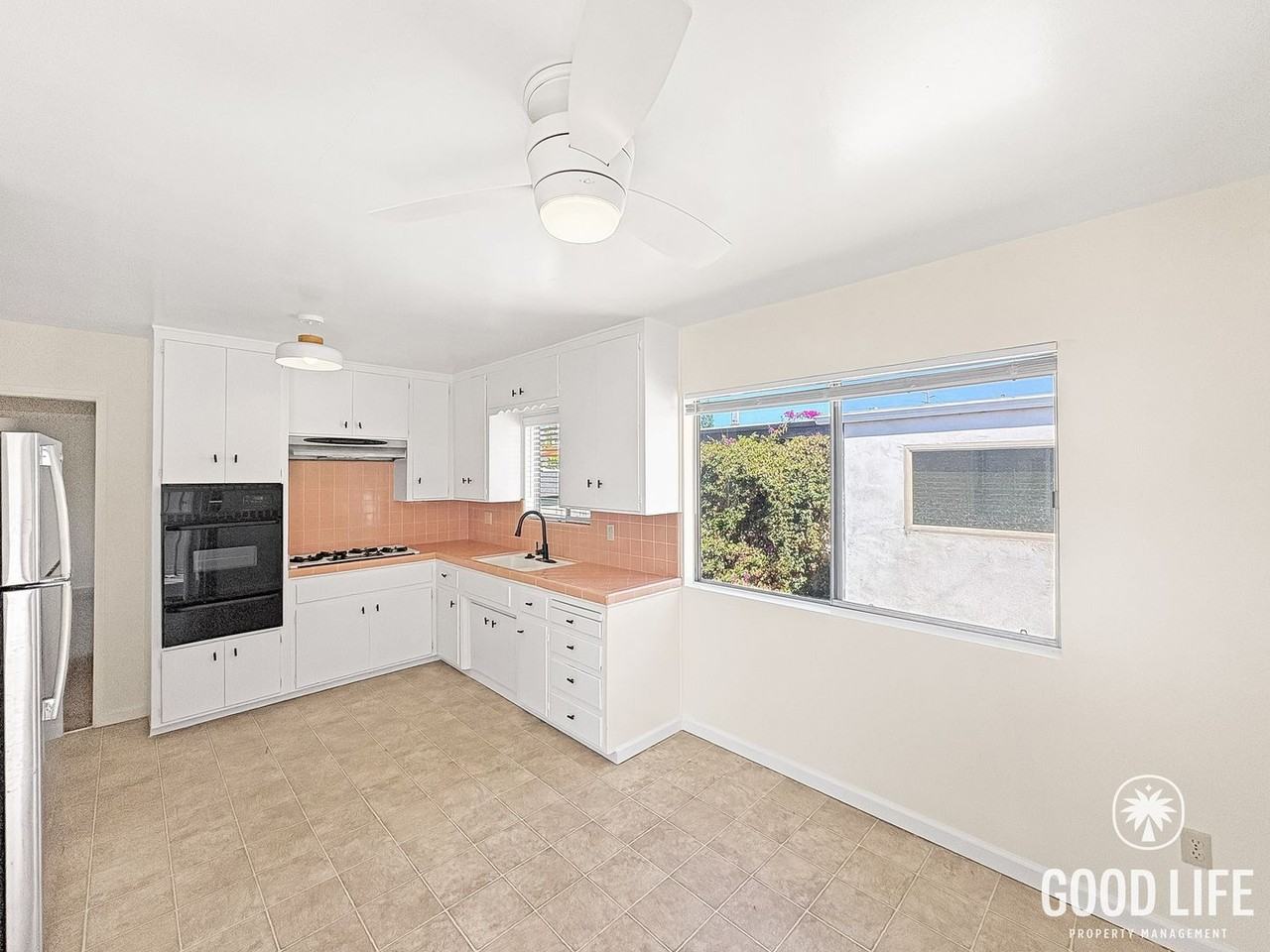 3140 Emerson St - Photo 3 of 13