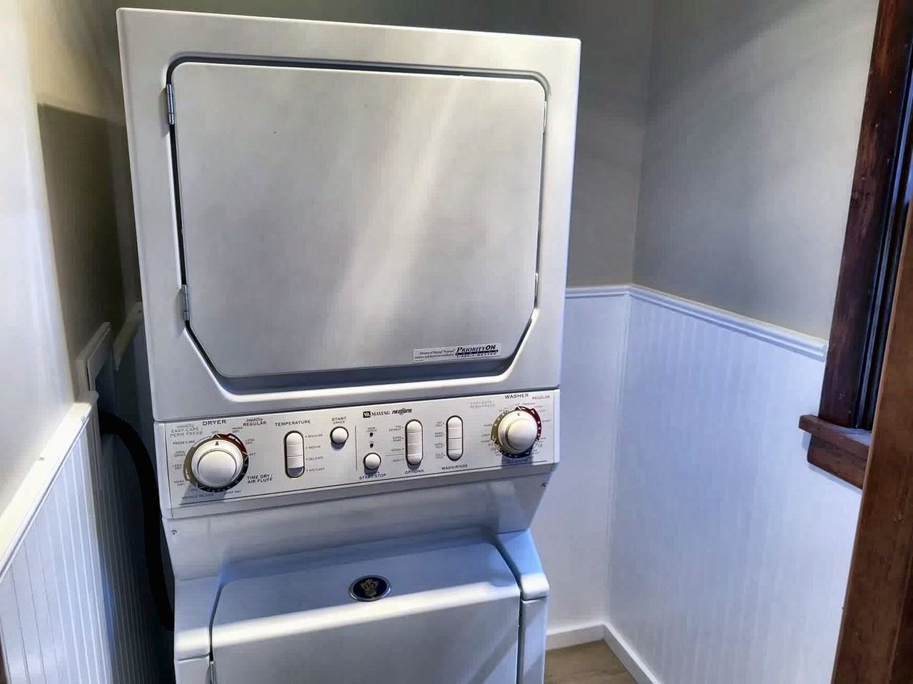 1045 S Pitt St - Photo 7 of 12