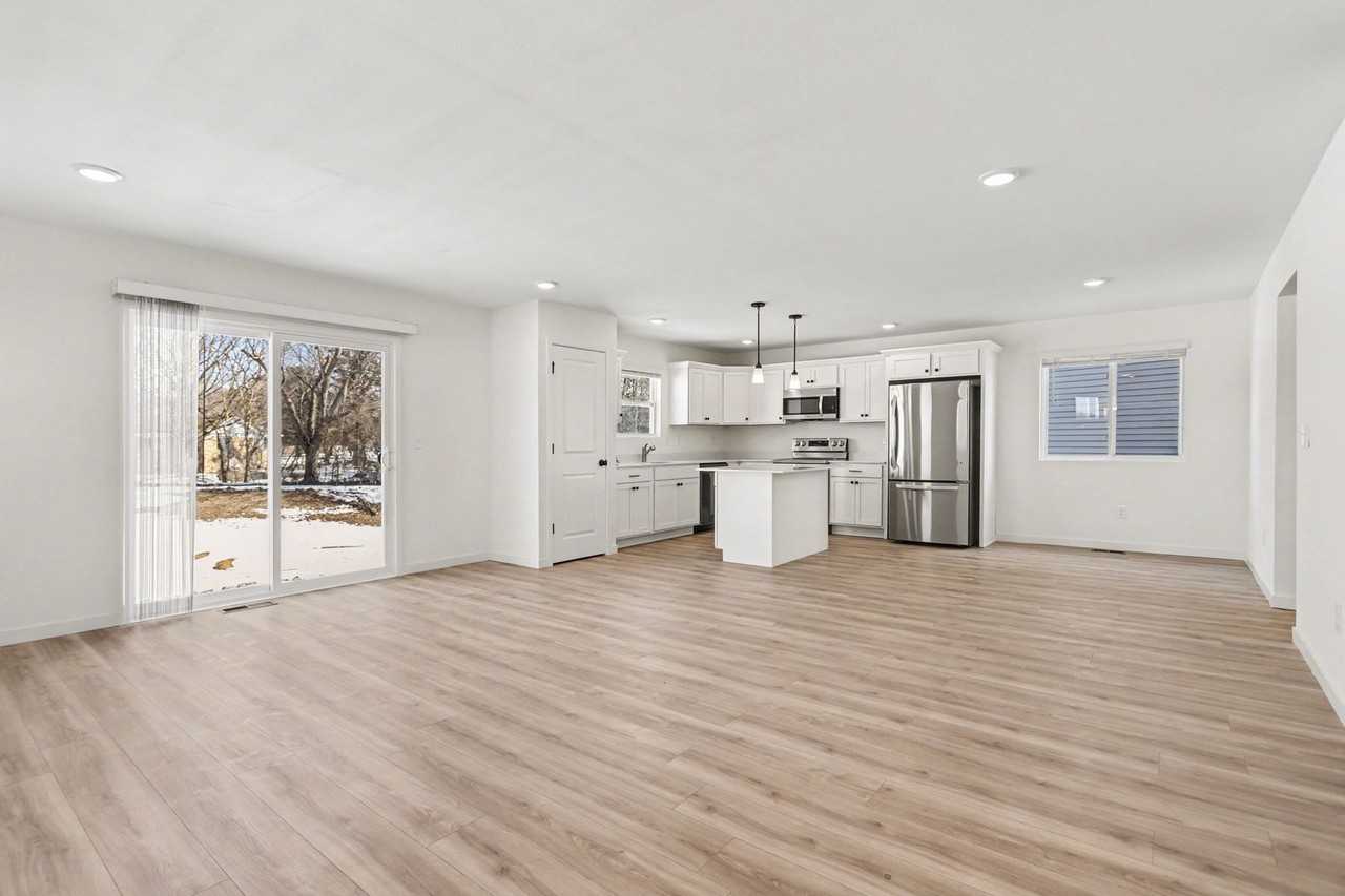 1624 Roosevelt Ct - Photo 6 of 25