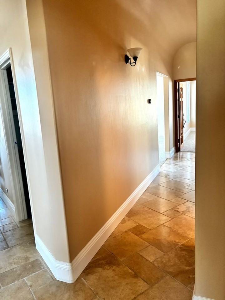 830 N 6th St - Photo 4 of 25