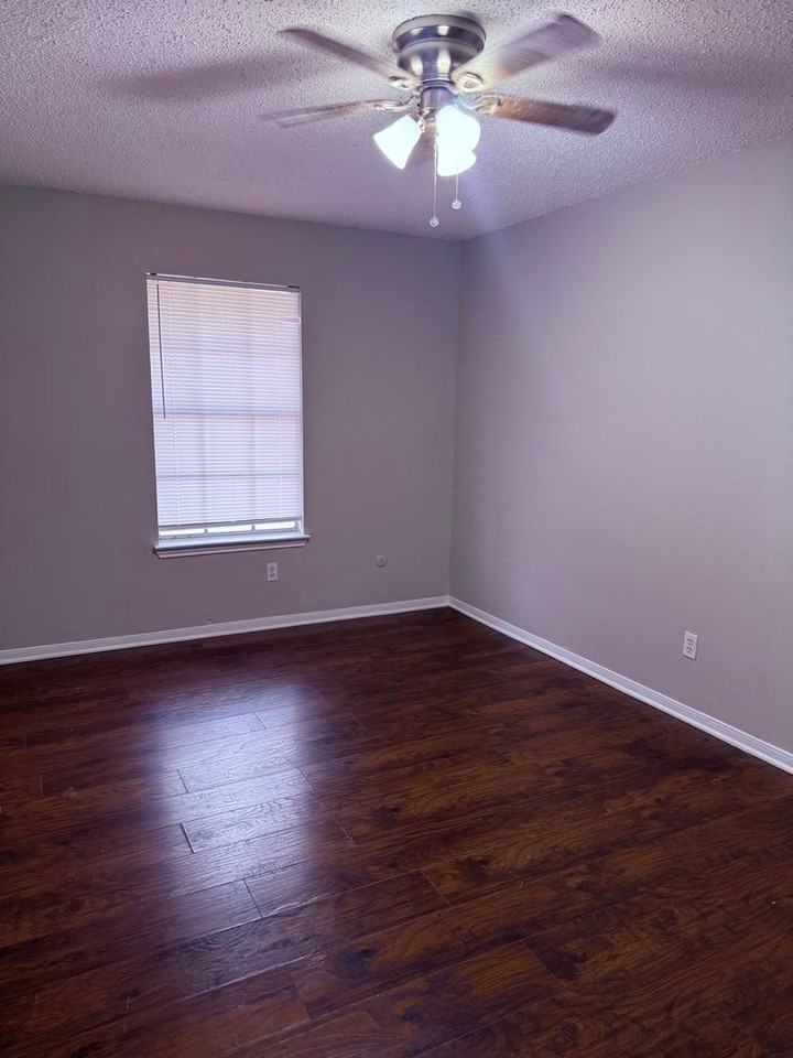 2400 Alexander Ave - Photo 7 of 7