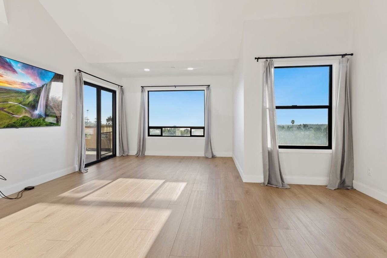 1060 Calle Del Cerro #1102 - Photo 3 of 23