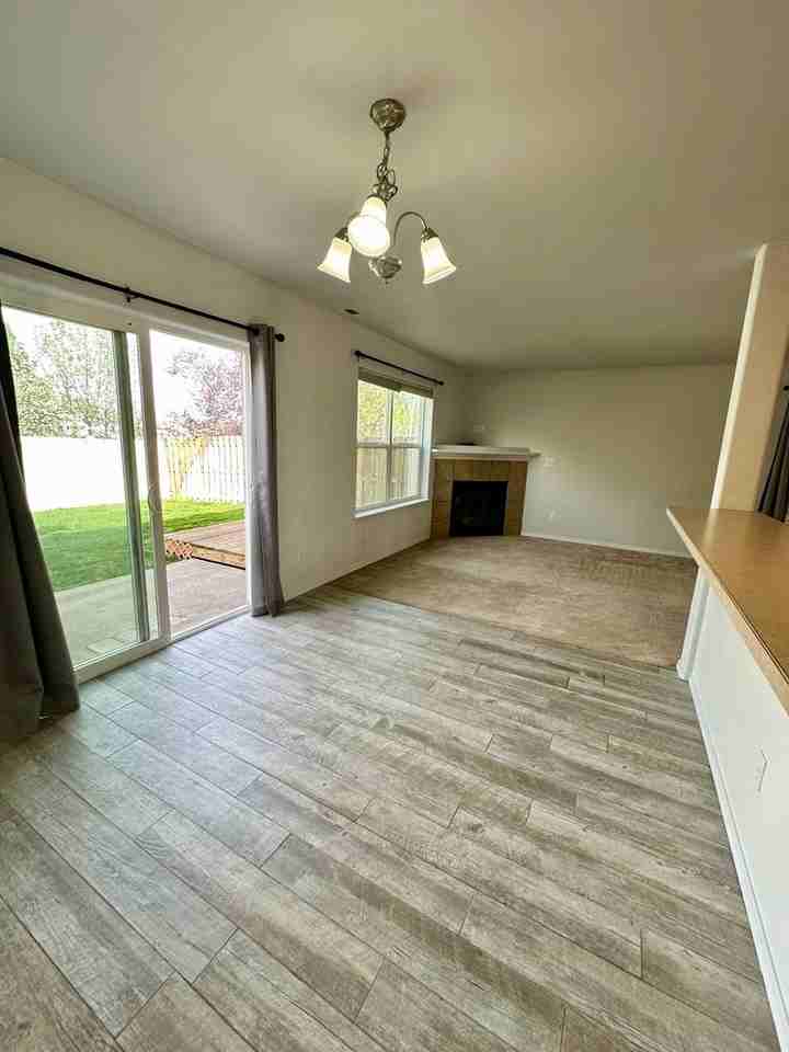 2895 Sw Indian Ave - Photo 5 of 20