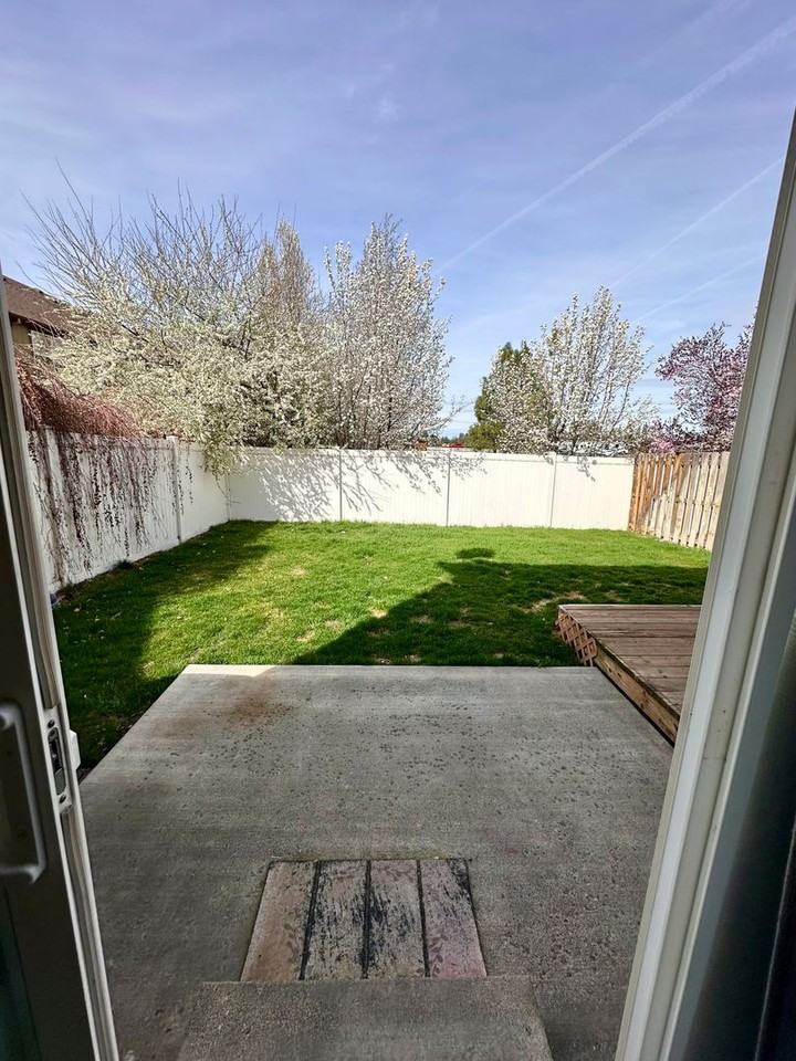 2895 Sw Indian Ave - Photo 7 of 20