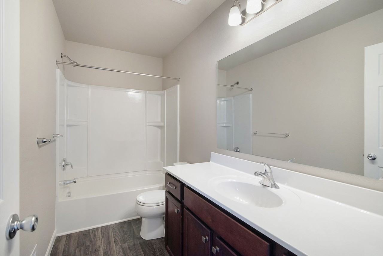 8219 8219 Crestbrook Court - Photo 6 of 16