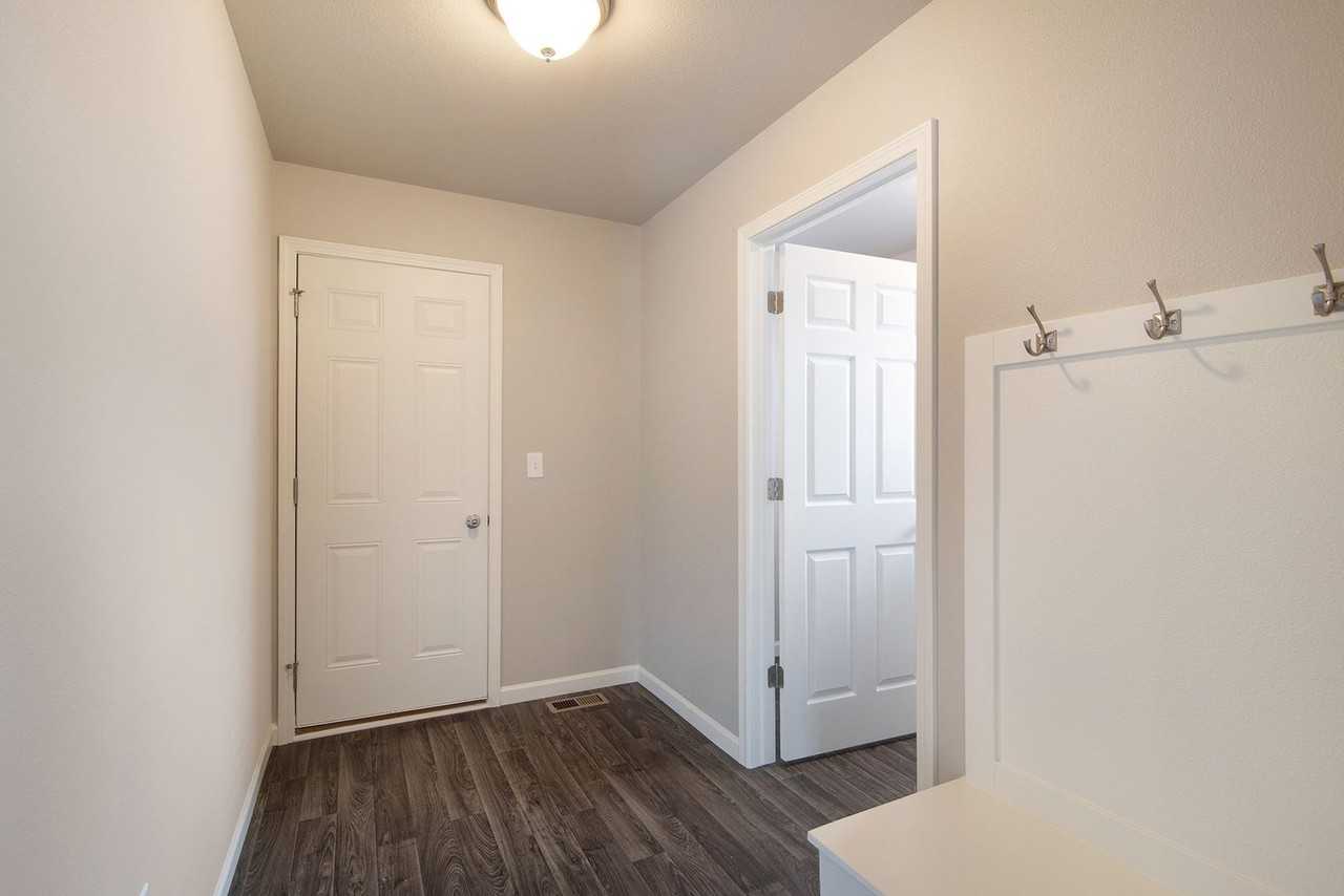 8219 8219 Crestbrook Court - Photo 7 of 16