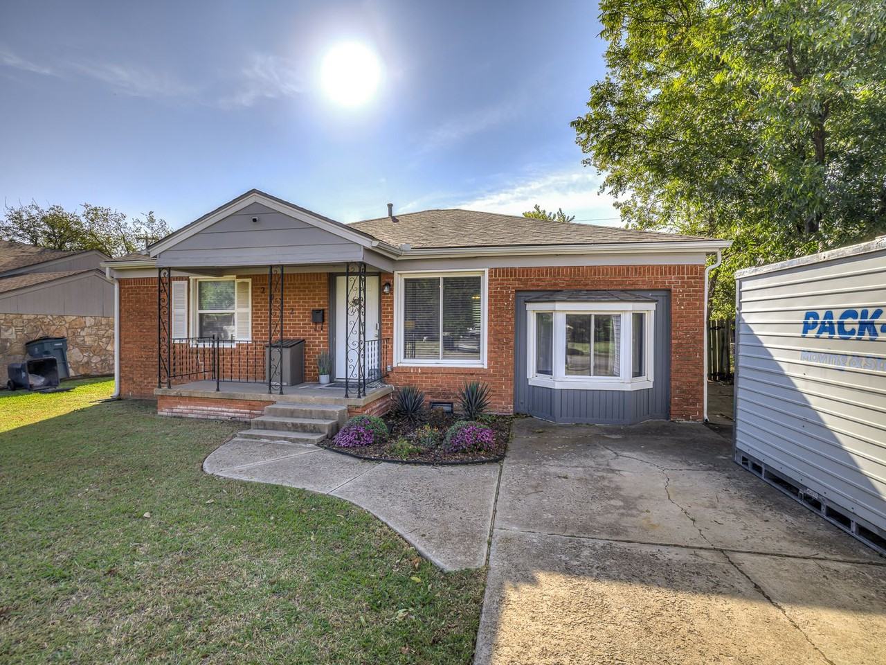 2912 W Fairfield Ave - Photo 2 of 28