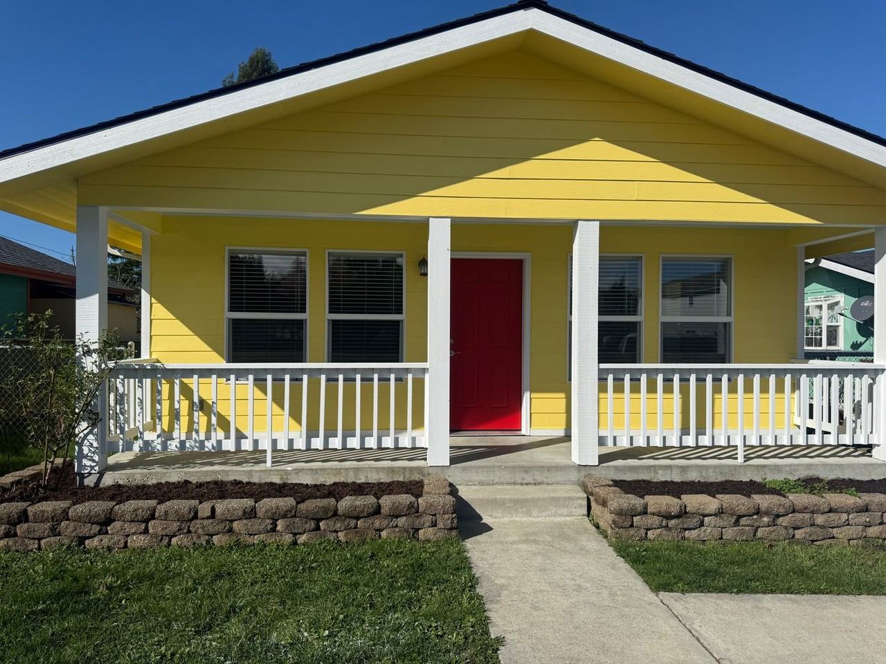 119 N 29th Pl - Photo 2 of 12