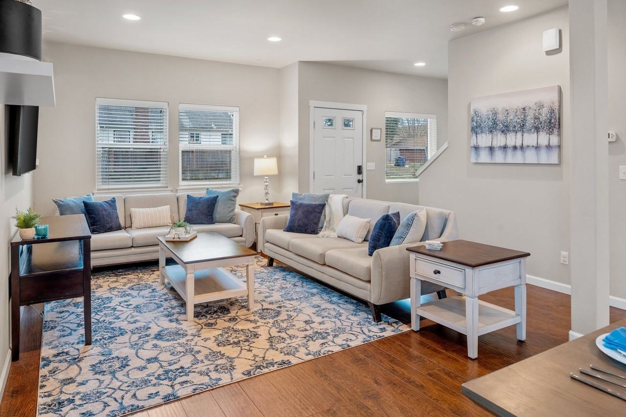 1419 S Prospect St - Photo 2 of 16