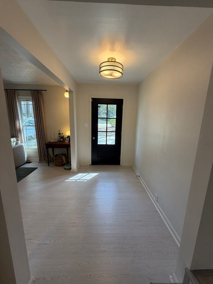 7031 Darnell St - Photo 4 of 19