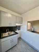 featured image of 914 W 41st St