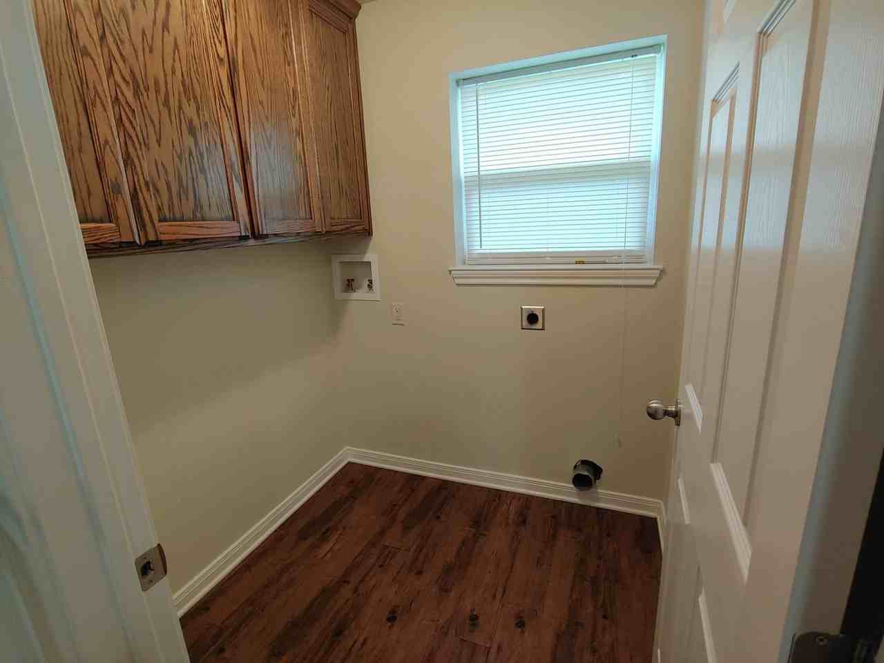 228 Karem Cir - Photo 4 of 12