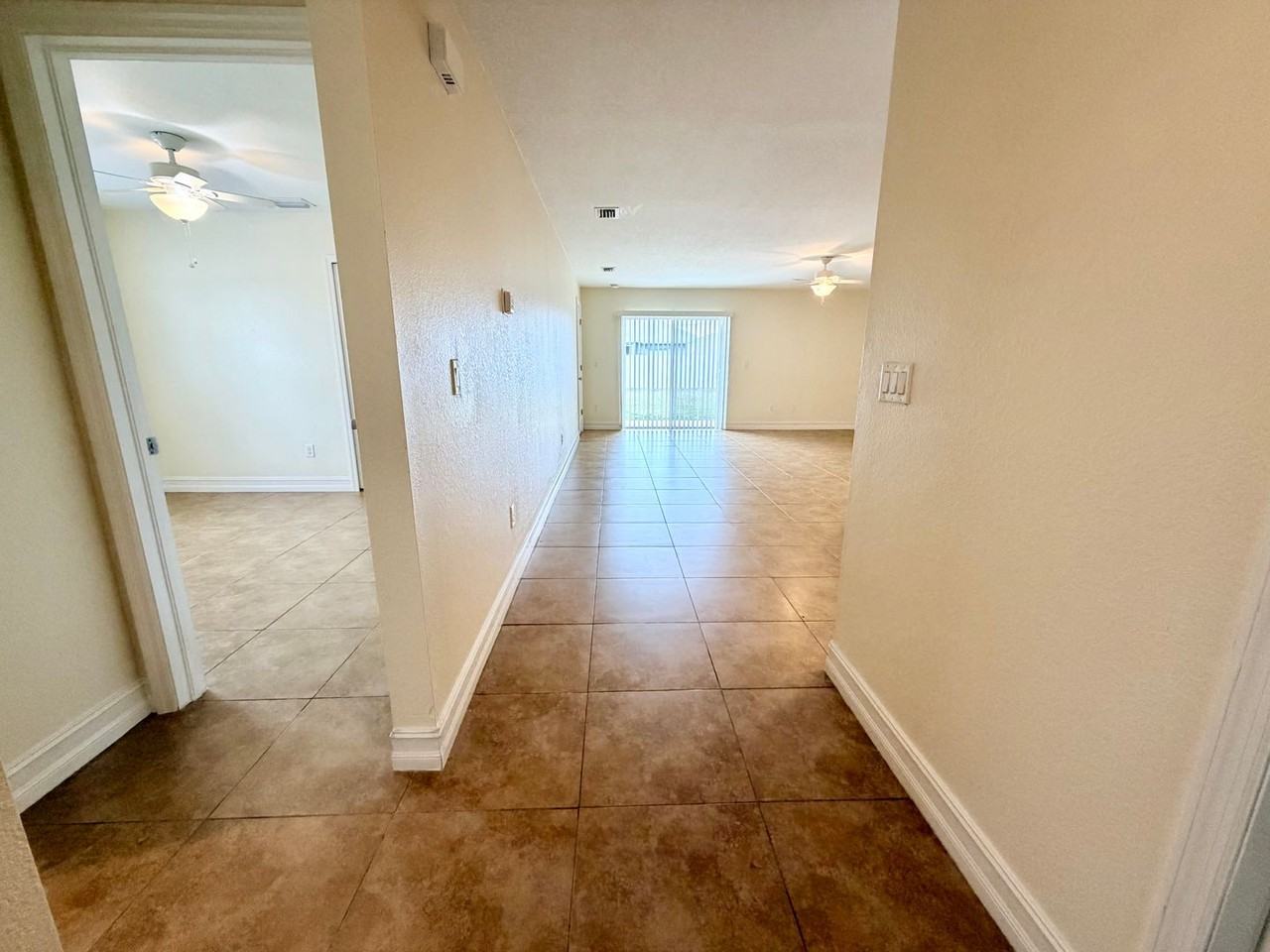 503 Hancock Bridge Pkwy - Photo 5 of 19