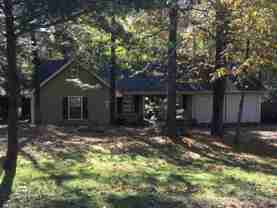 215 Britton Dr - Photo 1 of 1