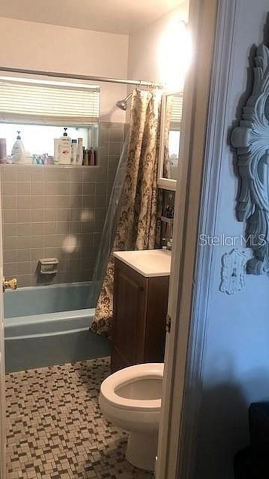 1371 N Normandy Blvd - Photo 5 of 11