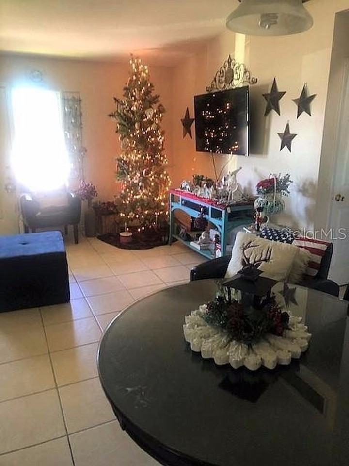 1371 N Normandy Blvd - Photo 7 of 10