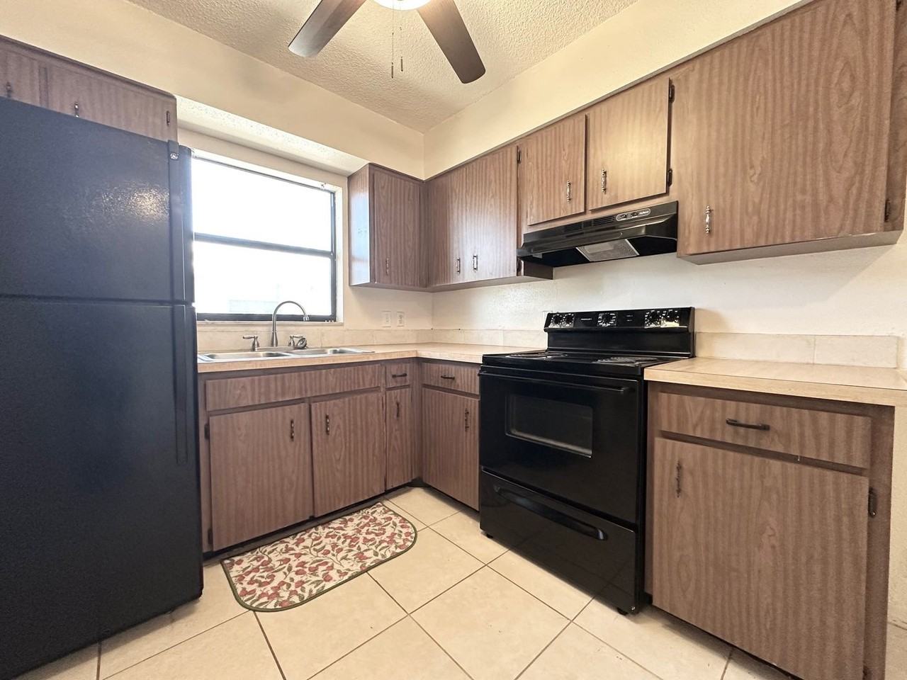 3635 135th Ave #1 - Photo 4 of 19