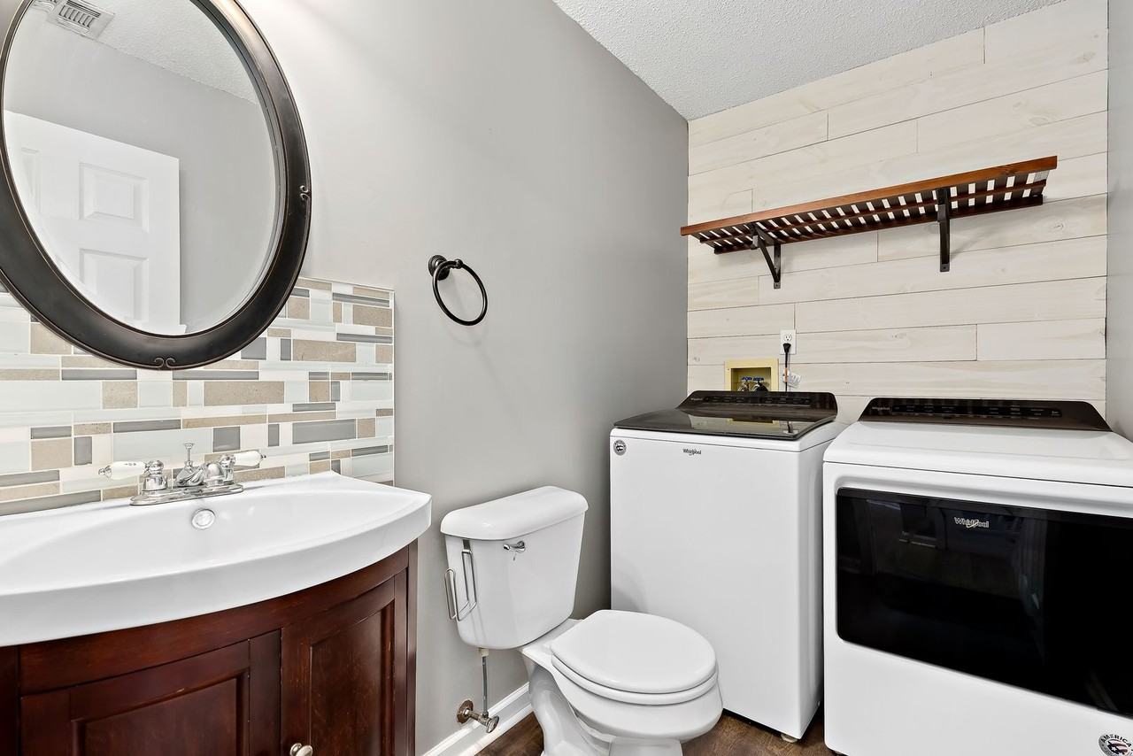 105 Pineridge Dr - Photo 7 of 18