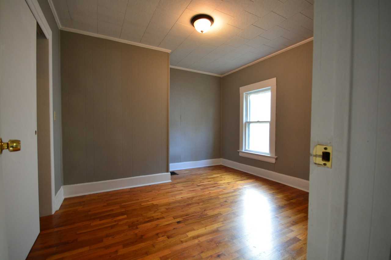 1621 W Atlantic St - Photo 5 of 16