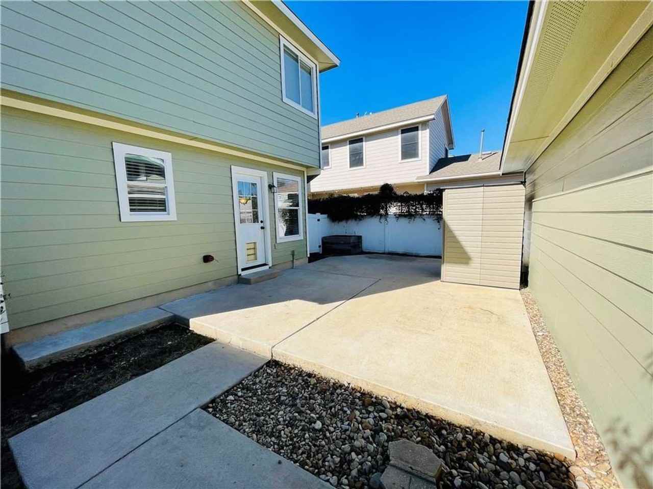 1804 Lost Maples Loop - Photo 3 of 21