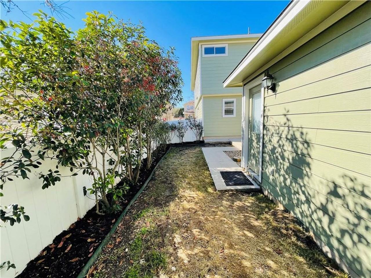 1804 Lost Maples Loop - Photo 4 of 21