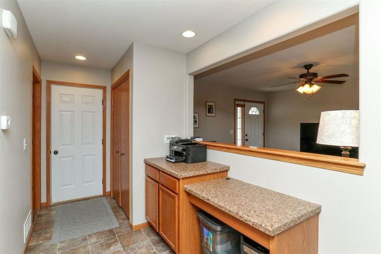 160 War Admiral Ln - Photo 2 of 29